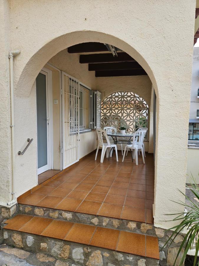 Casa Sebastian Villa L' Escala Bagian luar foto